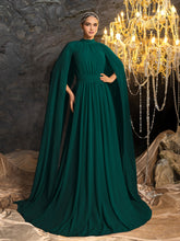 Elegantes Abendkleid aus Chiffon mit Stehkragen und Umhangärmeln